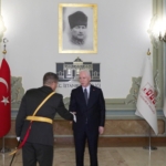 VALI-DAVUT-GUL-CUMHURIYETIN-103UNCU-Y_1579969_469934.jpg