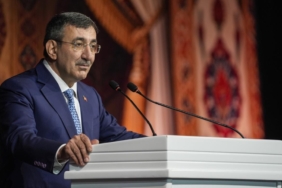 cevdet-yilmaz-2499882.jpg